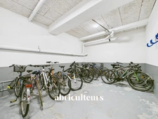 Bel appartement de 66,49m2<span></span>Construction de 2002<span></span>DPE C<span></span>Ascenseur<span></span>2 chambres<span></span>balcon<span></span>1 Box double<span></span>Local à vélo<span></span>Nantes<span></span>10 rue Babonneau