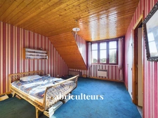 Grande maison à rénover <span></span> 8 pièces<span></span>6 chambres et 1 bureau<span></span>Studio indépendant<span></span>Mairie de Chantenay