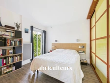 Très belle maison de 258m2 bien entretenue - 4 chambres - Piscine intérieure - Domaine privé du Haut Bissin - Garage - Terrain de 1800m2