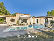 Superbe Villa Familiale de Plain-Pied – 5 Pièces - 139 m² - Piscine Chauffée -Terrain 1083 m²