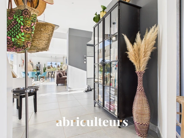 Superbe Villa Familiale de Plain-Pied de 139 m² avec Piscine Chauffée  en vente à Boissi (30114)