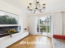 Versailles - Magnifique appartement traversant - refait à neuf - 3 pièces - 68 m² - Balcon + cave
