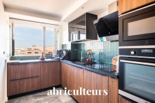 Appartement T4 traversant lumineux en vente à Marseille 13008