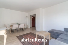 Appartement traversant<span></span>3 pièces<span></span>64 m²<span></span>cave et parking<span></span>Bois d'Arcy