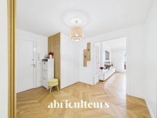 Versailles - Magnifique appartement traversant - refait à neuf - 3 pièces - 68 m² - Balcon + cave