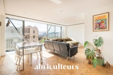 Appartement T4 traversant lumineux en vente à Marseille 13008
