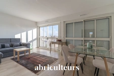 Appartement traversant<span></span>3 pièces<span></span>64 m²<span></span>cave et parking<span></span>Bois d'Arcy