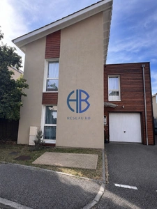 Maison Bourgoin Jallieu 5 pièce(s) 94 m2