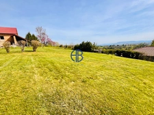 BIOL- Terrain constructible de 1 114 m²