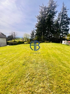 BIOL- Terrain constructible de 1 114 m²