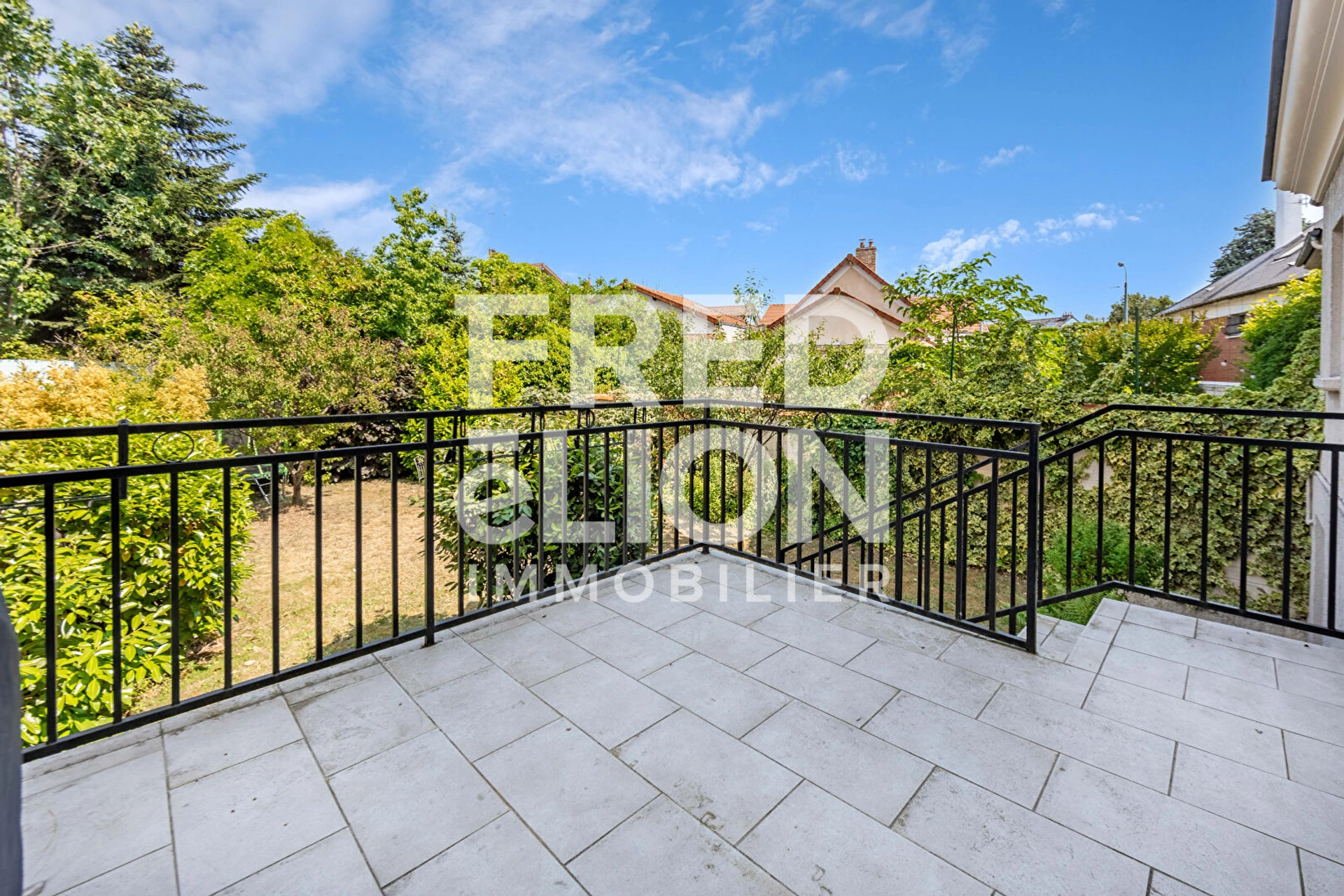 SAINT MAUR DES FOSSES - LA VARENNE 15