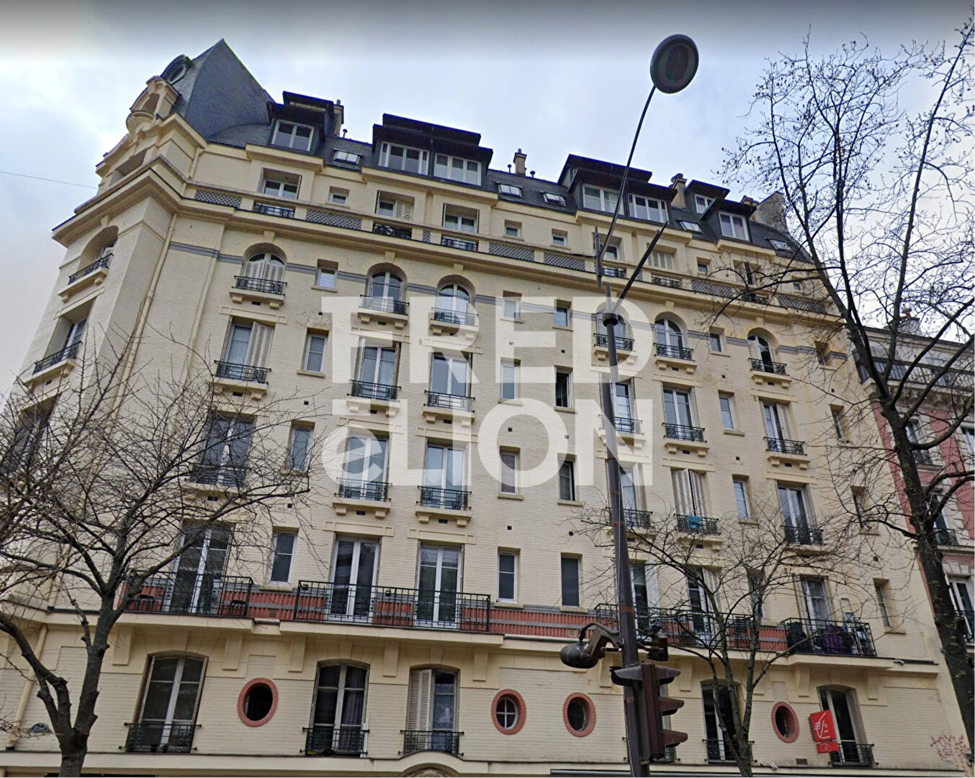 PARIS 13 - MASION BLANCHE 1