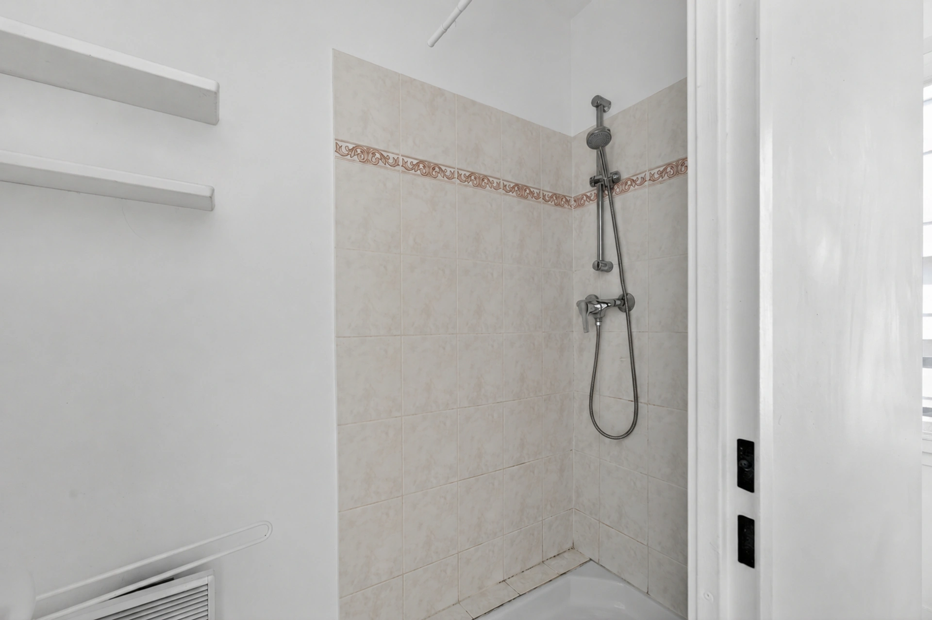 CHATILLON - MAISON BLANCHE VAUBAN 8