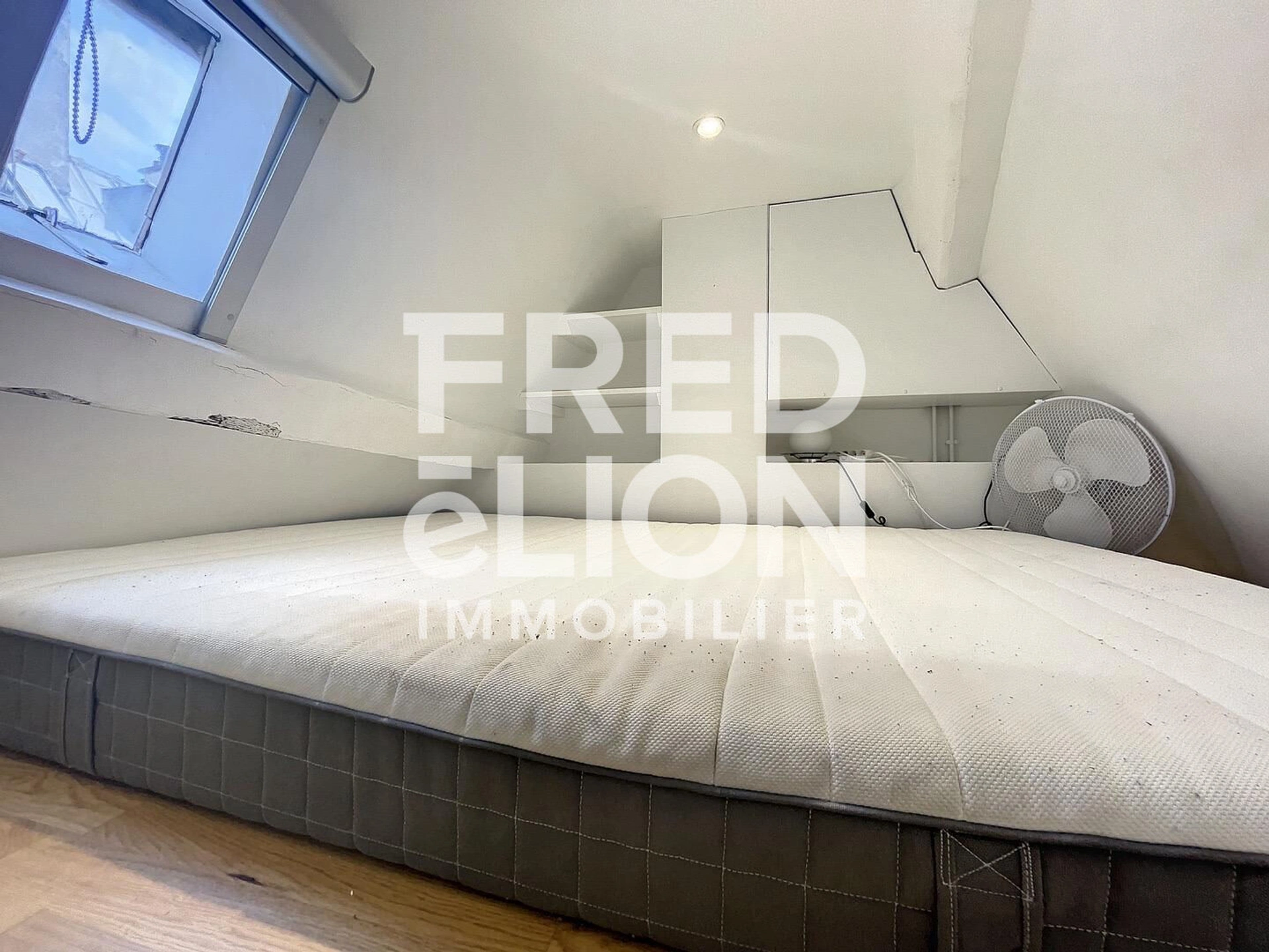 PARIS 6 - SAINT GERMAIN DES PRES - STUDIO - WC PRIVATIF 4