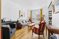 PARIS 13 - CROULEBARBE 3