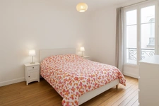 PARIS 13 - CROULEBARBE 3