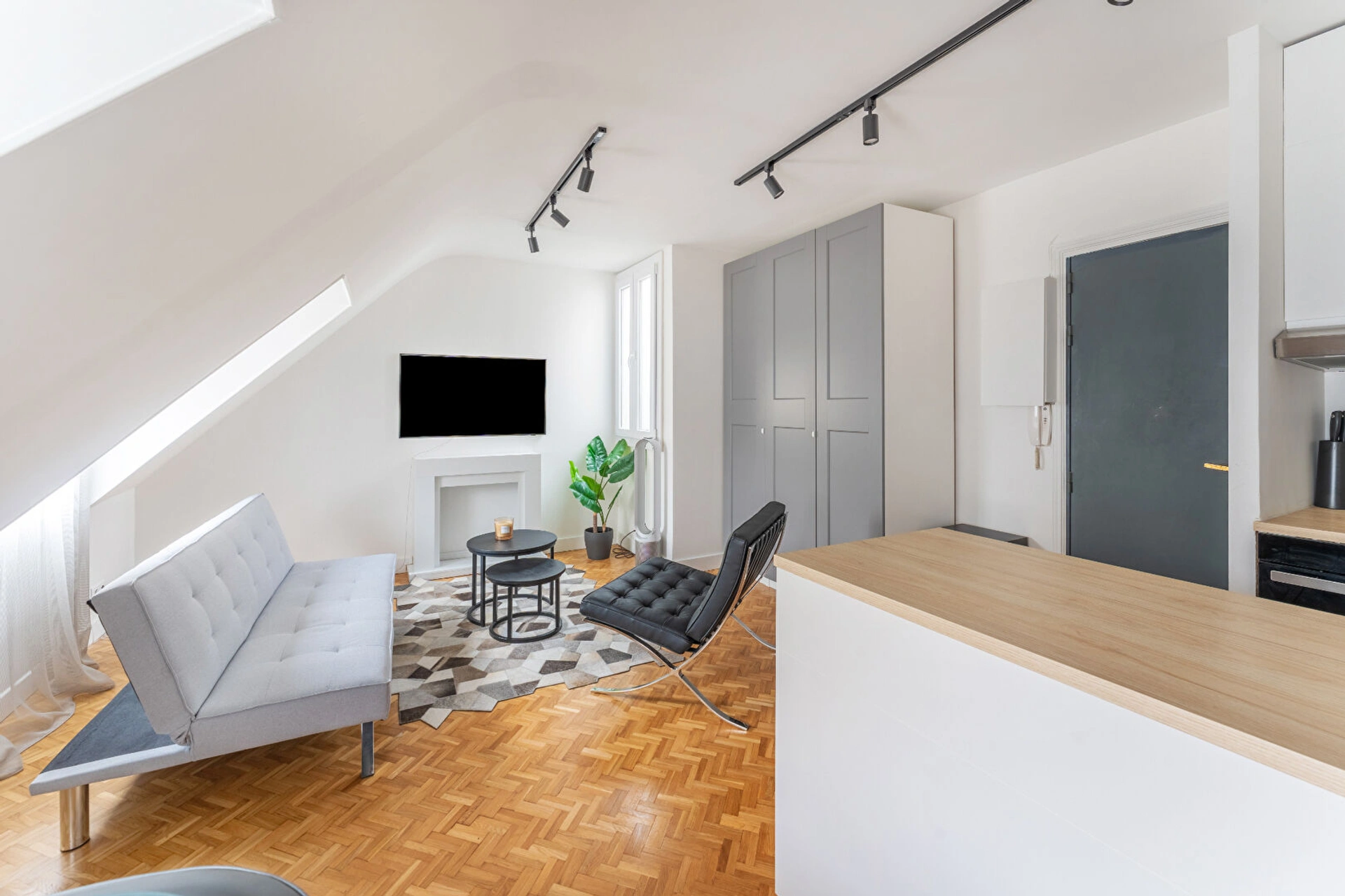 PARIS 8 - ST LAZARE 5