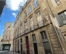 Bordeaux Saint-Michel - Immeuble en pierre – Permis purgé & fort potentiel