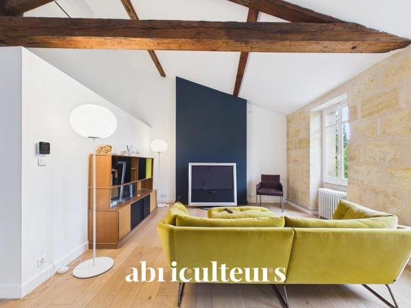 Rare : Appartement de 100 m² avec terrasse face  au Jardin Public à Bordeaux (33000)