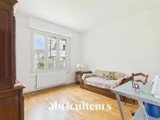 Maison familiale avec piscine et grand jardin avec fort potentiel  à Caudéran 33200
