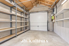 Maison familiale avec piscine et grand jardin avec fort potentiel  à Caudéran 33200
