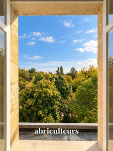 Rare : Appartement de 100 m² avec terrasse face  au Jardin Public à Bordeaux (33000)