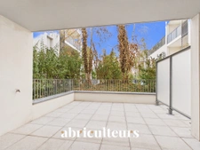À 2 pas de la Cité du Vin — Appartement T3 Lumineux avec Terrasse de 18 m² & Parking