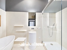 Rare : Appartement de 100 m² avec terrasse face  au Jardin Public à Bordeaux (33000)