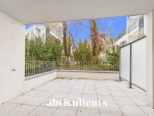 À 2 pas de la Cité du Vin — Appartement T3 Lumineux avec Terrasse de 18 m² & Parking