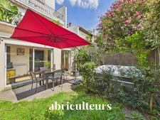 Votre oasis aux Chartrons : appartement avec jardin de 45 m²