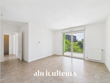 T3 lumineux 57 m² avec terrasse en vente à  Cenon