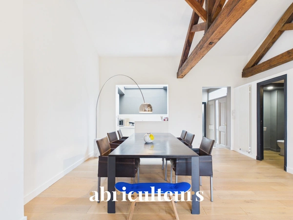 Rare : Appartement de 100 m² avec terrasse face  au Jardin Public à Bordeaux (33000)