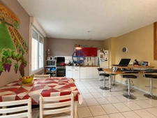 Appartement T3 en rez-de-jardin clos avec parking et cave