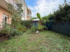 Appartement T3 en rez-de-jardin clos avec parking et cave