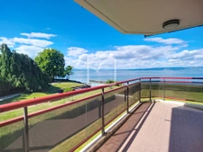 Appartement T3 pieds dans l'eau 1