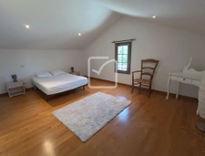 Maison en pierre rénovée   2 chambres   Véranda chauffée   J 9