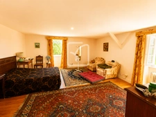 Maison T5 avec piscine, 4 chambres - étang - dépendances et  23