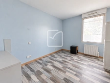Villeréal   Maison T3 avec véranda 99m2, parking et garage d 3