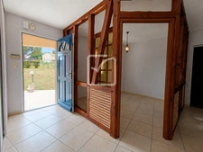 Spacieuse maison moderne avec une très belle vue 12