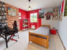 MAISON DE PLAIN-PIED   4 CHAMBRES   TERRAIN DE 12 679 M2   G 9