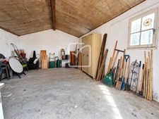 Maison de plain-pied avec 4 chambres, piscine, garage et jar 19