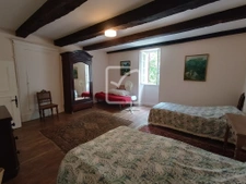 Maison T5 avec piscine, 4 chambres - étang - dépendances et  17