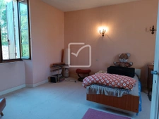 Grande maison familiale avec dépendances à Villeréal 8