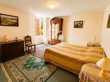 Maison T5 avec piscine, 4 chambres - étang - dépendances et  17