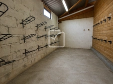 RARE   PROPRIÉTÉ ÉQUESTRE PRÈS DE VILLERÉAL   20 HA   25 BOX 30