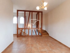 Spacieuse maison moderne avec une très belle vue 22