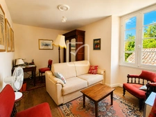 Maison T5 avec piscine, 4 chambres - étang - dépendances et  11