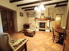 Grande maison familiale avec dépendances à Villeréal 11