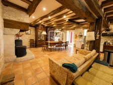 Maison T5 avec piscine, 4 chambres - étang - dépendances et  27