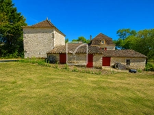 Maison T5 avec piscine, 4 chambres - étang - dépendances et  3
